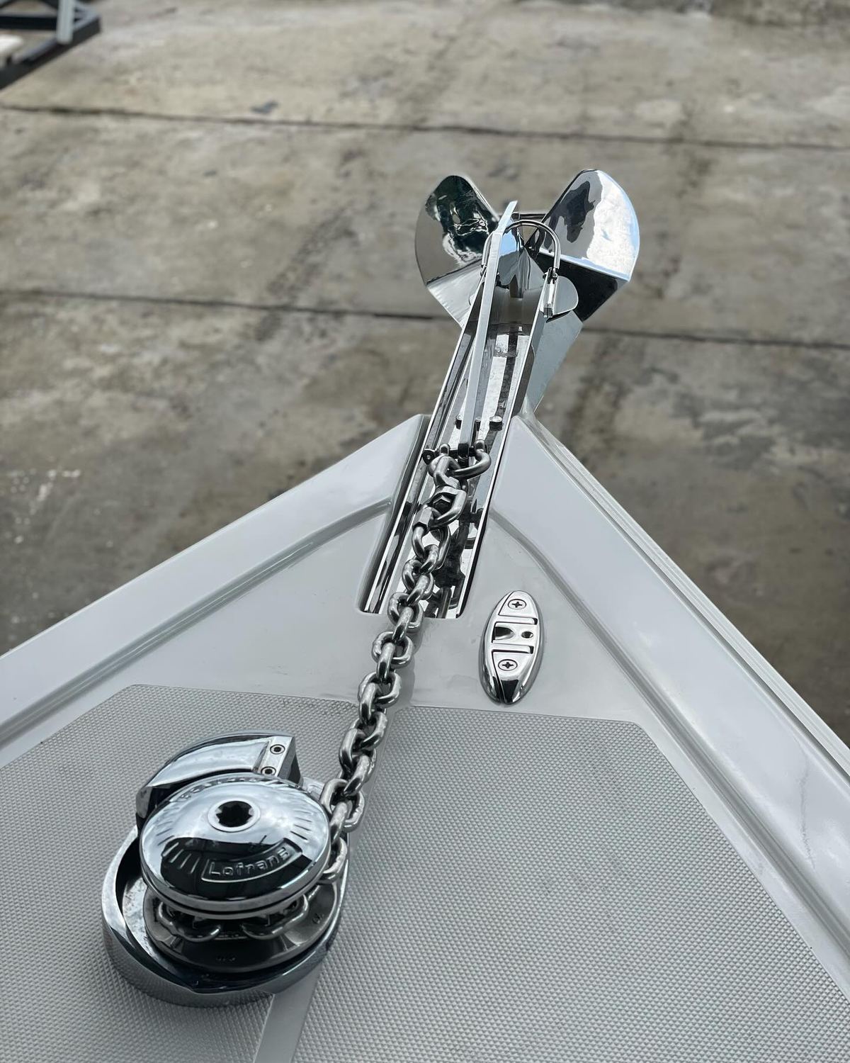 Lofrans windlass and anchor on 38ft Fountain